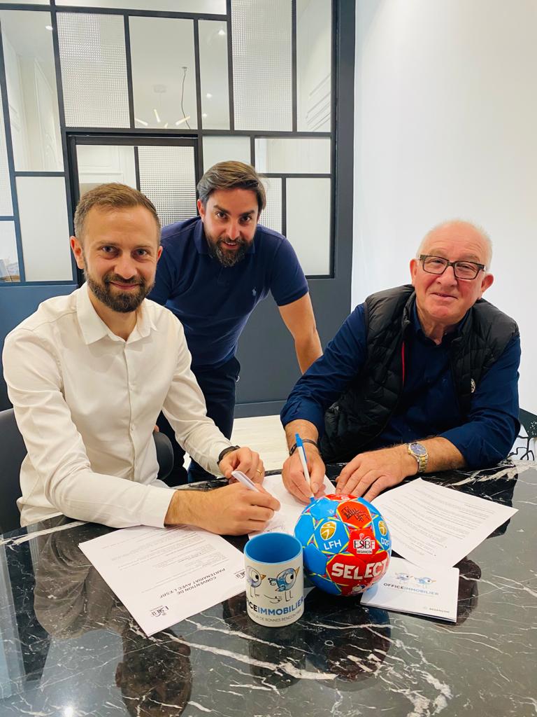 signature contrat avec ESBF handball
