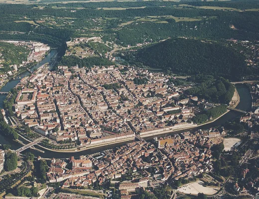 La ville de Besançon vue du ciel