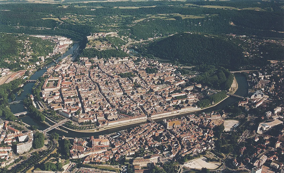 La ville de Besançon vue du ciel