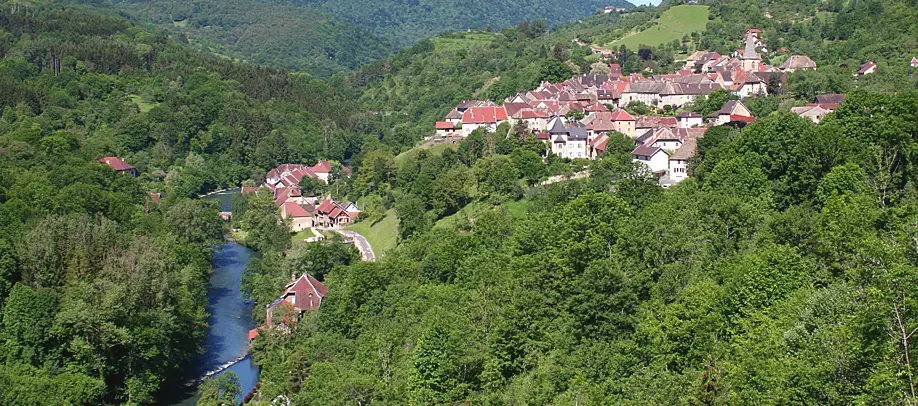 La Vallée de la Loue depuis Mouthier-Haute-Pierre