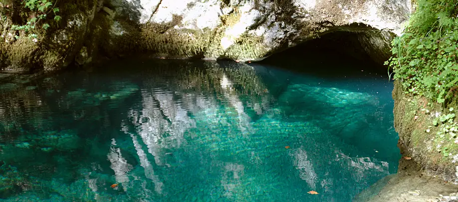 La Source Bleu de Malbuisson